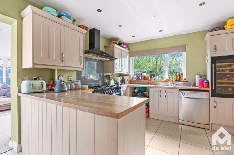 Images for Knights Way, Tewkesbury