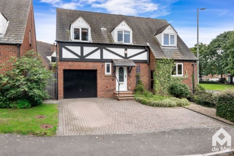 View Full Details for Snowshill Drive, Bishops Cleeve - EAID:deMelProperty, BID:de Mel Property