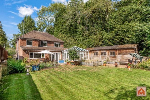 View Full Details for School Road, Charlton Kings, Cheltenham, GL53 - EAID:deMelProperty, BID:de Mel Property