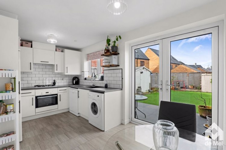 Images for Cape Ruby Close, Bishops Cleeve