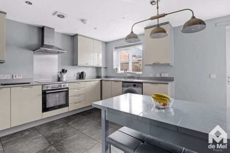 Images for Sunrise Avenue, Bishops Cleeve