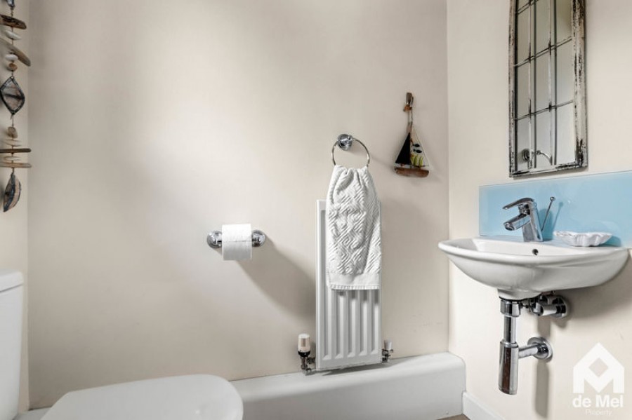 Images for Knapps Crescent, Woodmancote