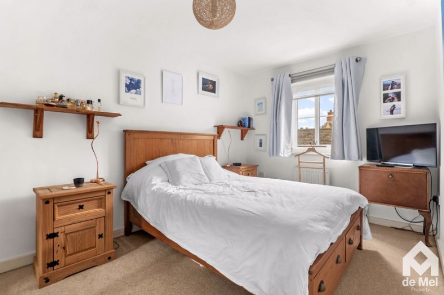 Images for Knapps Crescent, Woodmancote