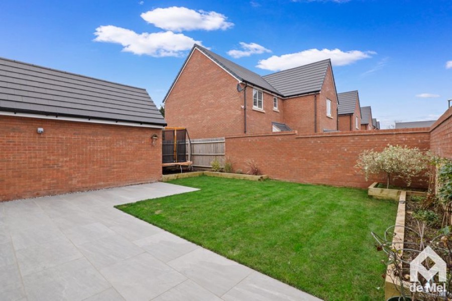 Images for Ashton Crescent, Tewkesbury