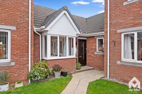 View Full Details for Cleeve Lake Court, Bishops Cleeve - EAID:deMelProperty, BID:de Mel Property