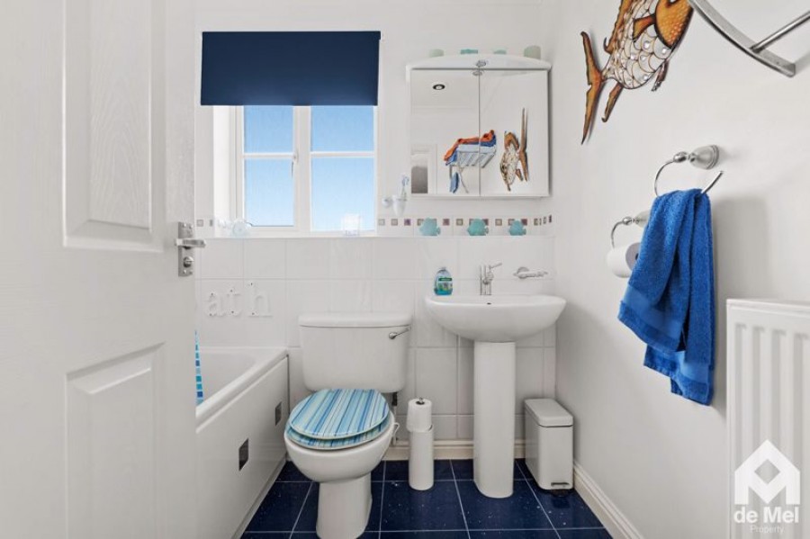 Images for Hayden Road, Cheltenham