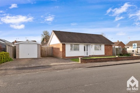 View Full Details for Sandown Road, Bishops Cleeve, Cheltenham, GL52 - EAID:deMelProperty, BID:de Mel Property