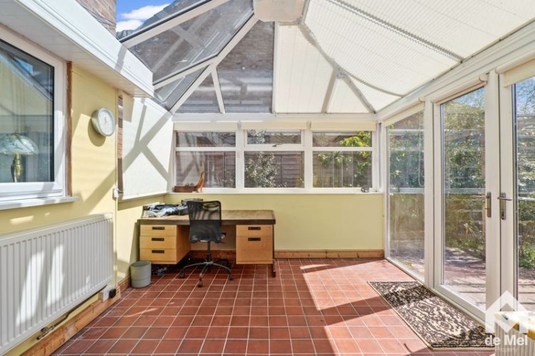 Images for Beckford Road, Alderton