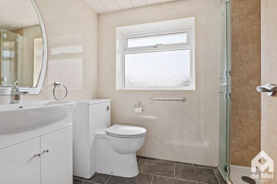 Images for Beckford Road, Alderton