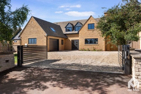 View Full Details for New Town, Toddington, Gloucestershire, GL54 - EAID:deMelProperty, BID:de Mel Property