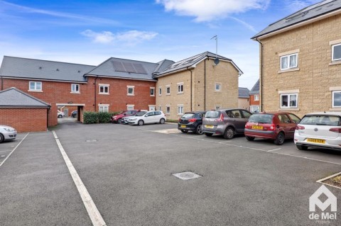 View Full Details for Vale Road, Bishops Cleeve - EAID:deMelProperty, BID:de Mel Property