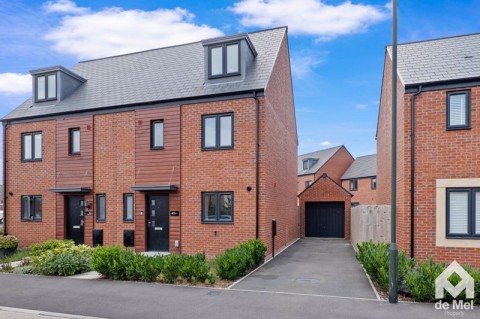 View Full Details for Ruby Avenue, Bishops Cleeve, Cheltenham, GL52 - EAID:deMelProperty, BID:de Mel Property