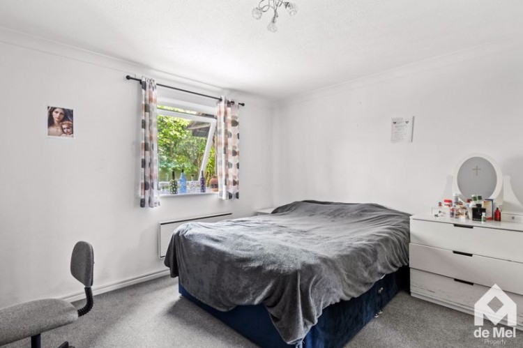 Images for King George Close, Cheltenham