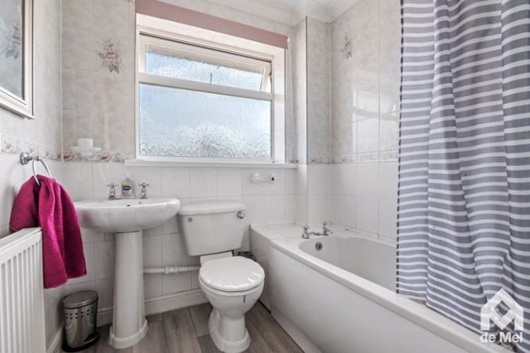 Images for Broad Oak Way, Hatherley