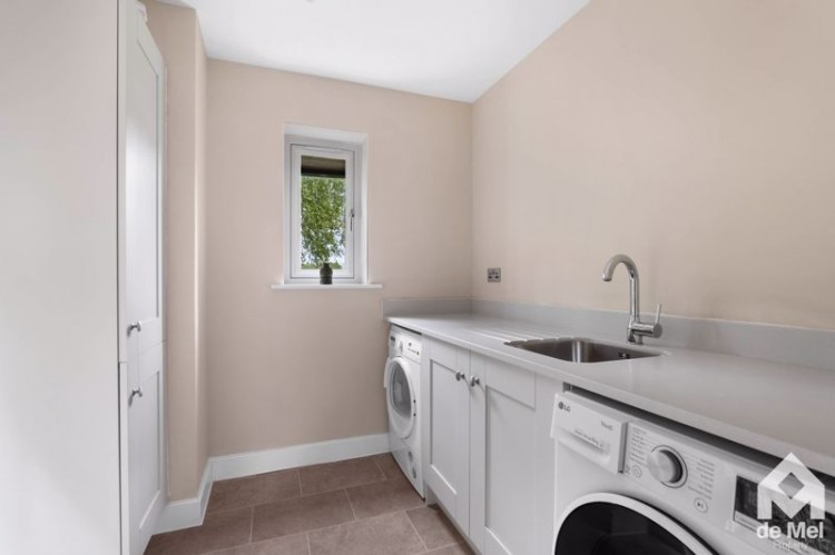 Images for Consell Green Lane, Toddington