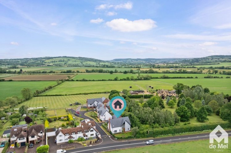 Images for Consell Green Lane, Toddington