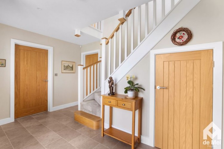 Images for Consell Green Lane, Toddington