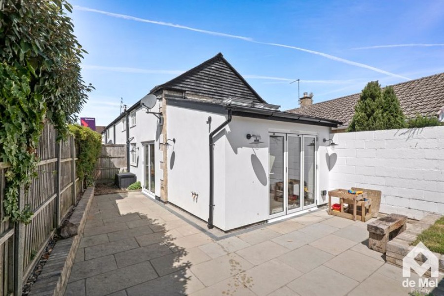 Images for Finsbury Cottage, Cheltenham Road, Bishops Cleeve