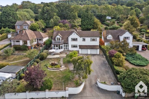 View Full Details for New Road, Southam, Cheltenham, GL52 - EAID:deMelProperty, BID:de Mel Property