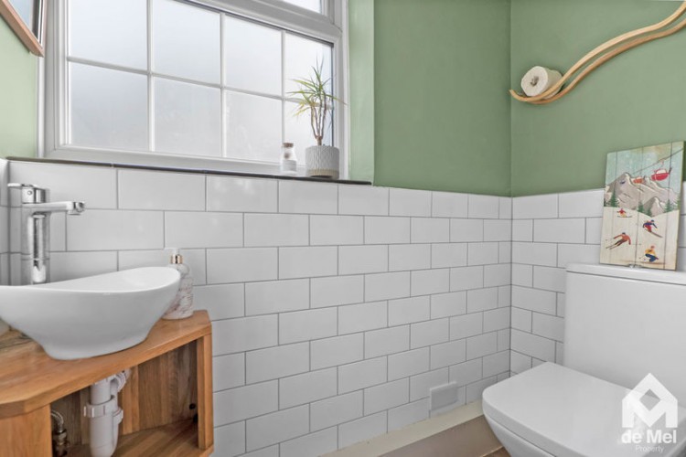 Images for Southam Fields Farm, Meadoway, Bishops Cleeve, Chletenham, GL52