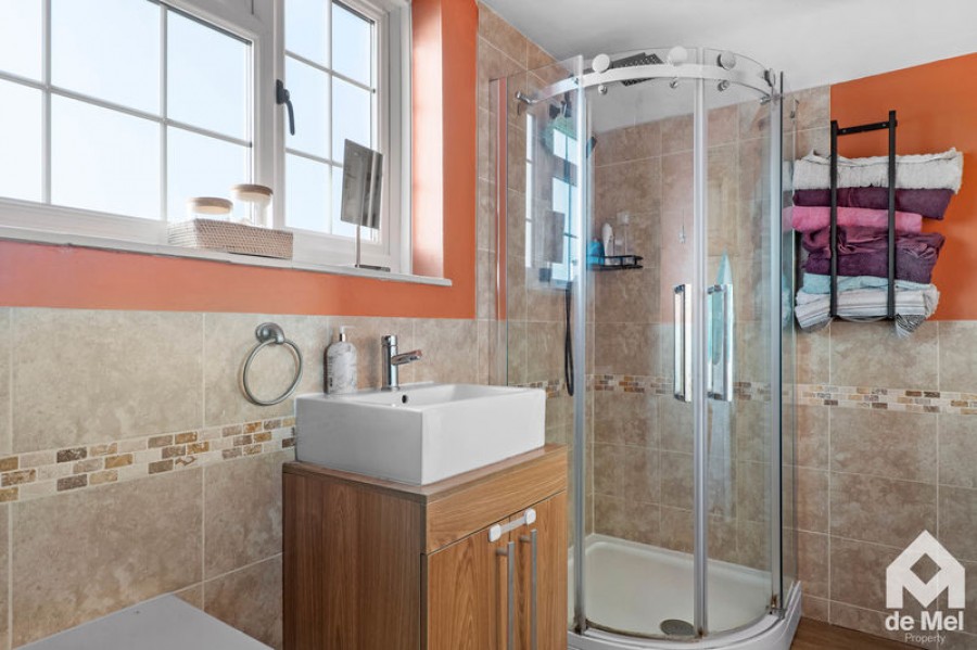 Images for Southam Fields Farm, Meadoway, Bishops Cleeve, Chletenham, GL52