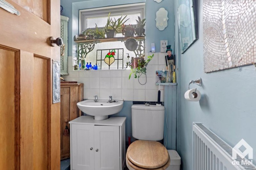 Images for Barnmeadow Road, Winchcombe