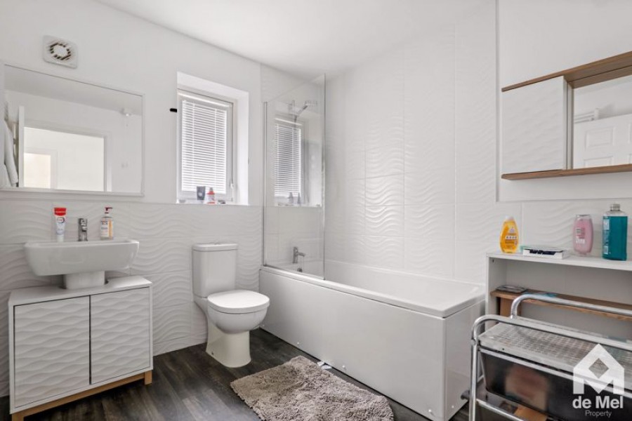 Images for Sapphire Road, Bishops Cleeve, Cheltenham, GL52