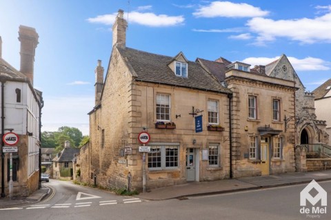 View Full Details for High Street, Winchcombe - EAID:deMelProperty, BID:de Mel Property