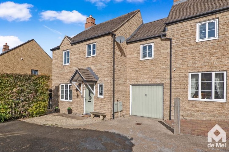 Images for Knapps Crescent, Woodmancote