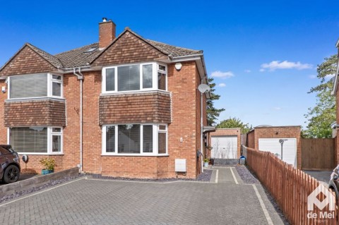 View Full Details for Southcourt Drive, Leckhampton - EAID:deMelProperty, BID:de Mel Property