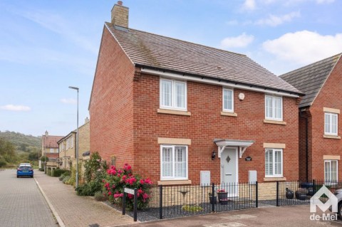 View Full Details for Little Grebe Road, Bishops Cleeve, Cheltenham, GL52 - EAID:deMelProperty, BID:de Mel Property