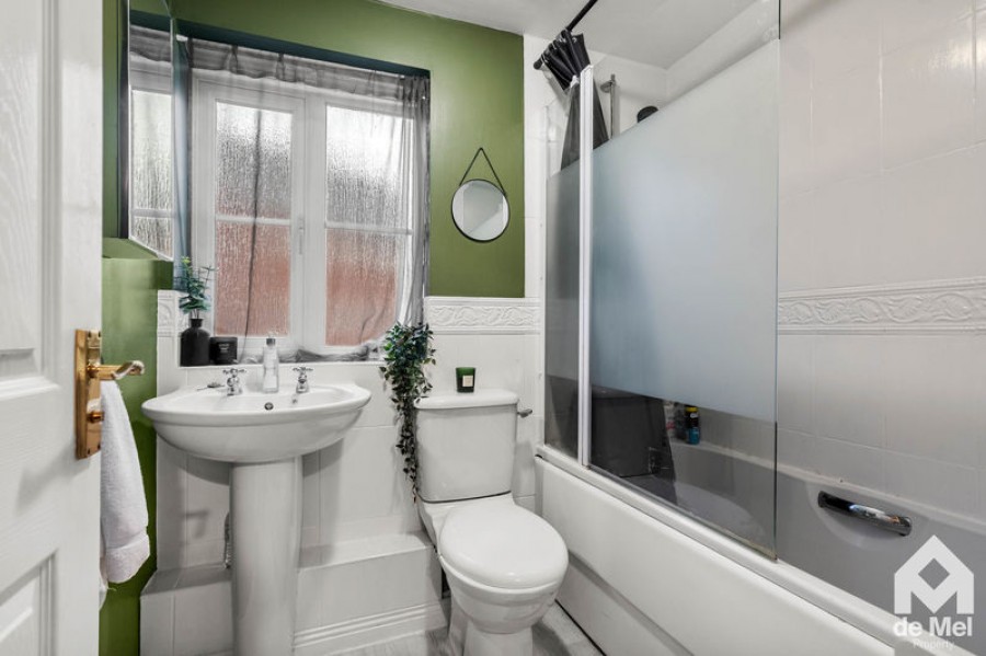 Images for Spinney Grove, Evesham