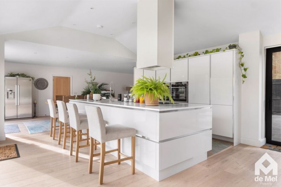 Images for Stow Road, Toddington, Gloucestershire, GL54