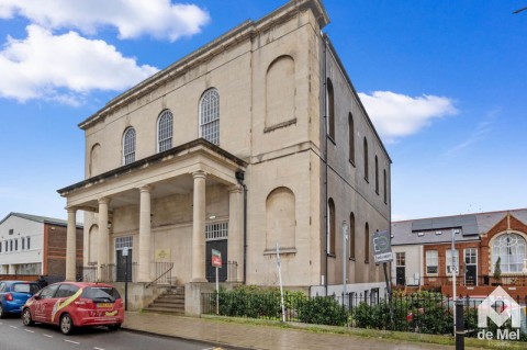 View Full Details for St. Georges Street, Cheltenham, Gloucestershire, GL50 - EAID:deMelProperty, BID:de Mel Property