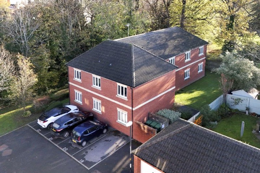 Images for Sir Charles Irving Close, Cheltenham