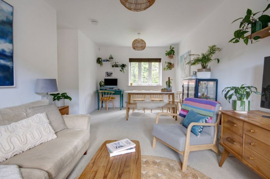 Images for Sir Charles Irving Close, Cheltenham