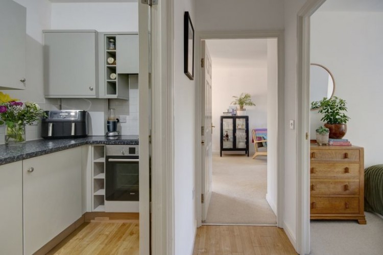 Images for Sir Charles Irving Close, Cheltenham