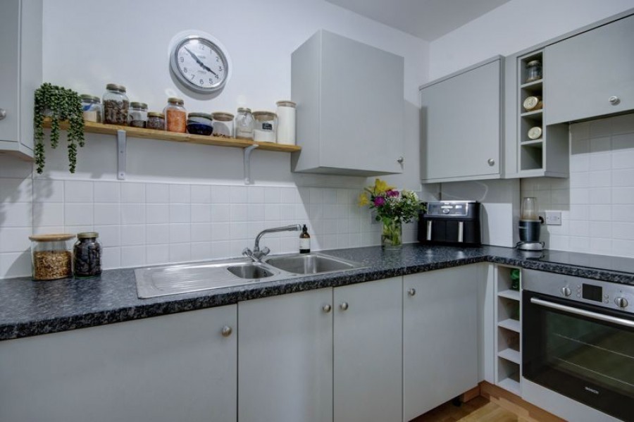 Images for Sir Charles Irving Close, Cheltenham