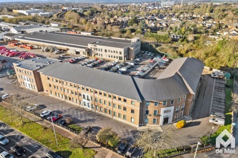 View Full Details for The Post House, Eastern Avenue, Gloucester, GL4 - EAID:deMelProperty, BID:de Mel Property