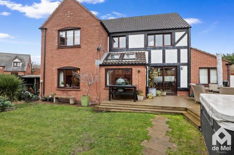 View Full Details for Huxley Way, Bishops Cleeve, Cheltenham, Gloucestershire, GL52 - EAID:deMelProperty, BID:de Mel Property