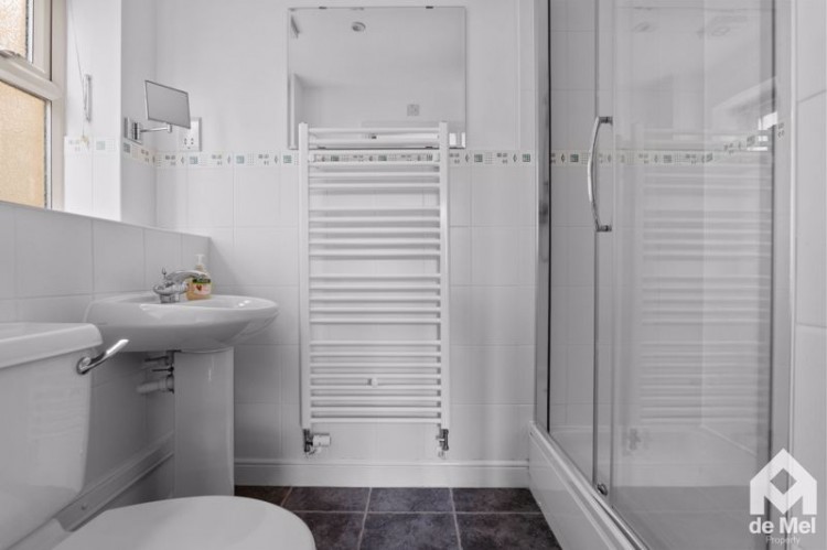 Images for The Finches, Greet