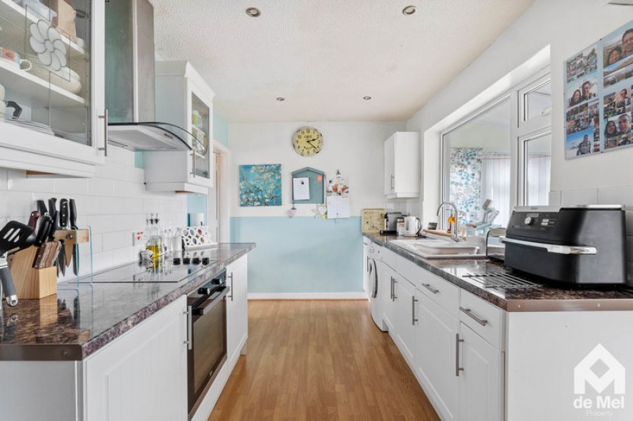 Images for Fountain Gardens, Evesham