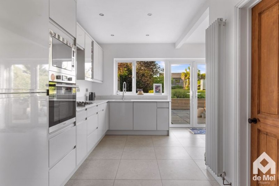 Images for Newtown, Toddington, Gloucestershire, GL54