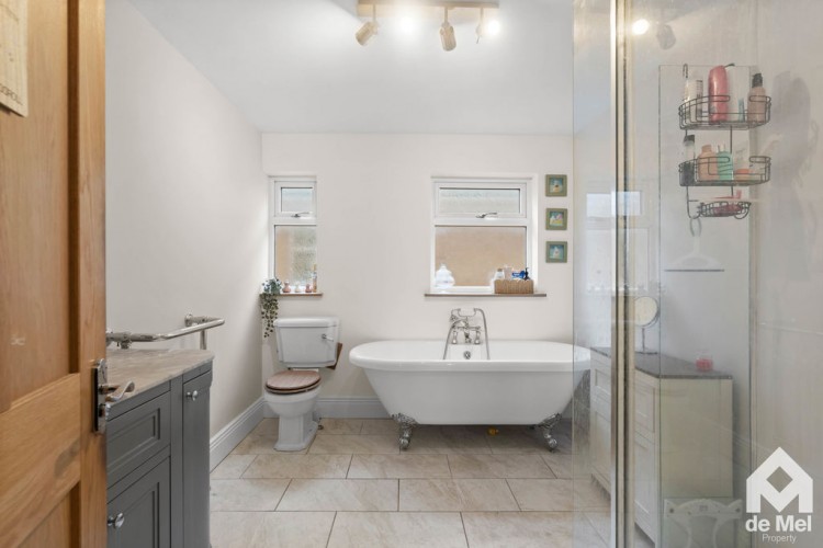 Images for Appleton Avenue, The Reddings