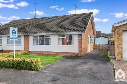 View Full Details for Nottingham Road, Bishops Cleeve, GL52 8BS - EAID:deMelProperty, BID:de Mel Property