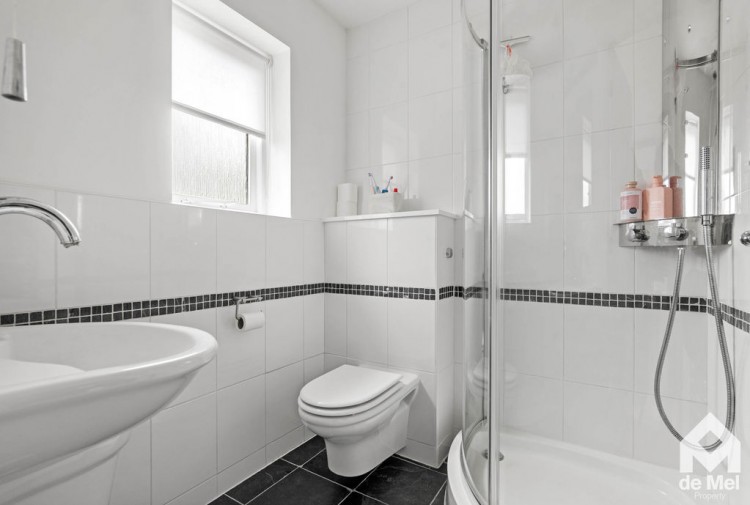 Images for Vilverie Mead, Bishops Cleeve, Cheltenham