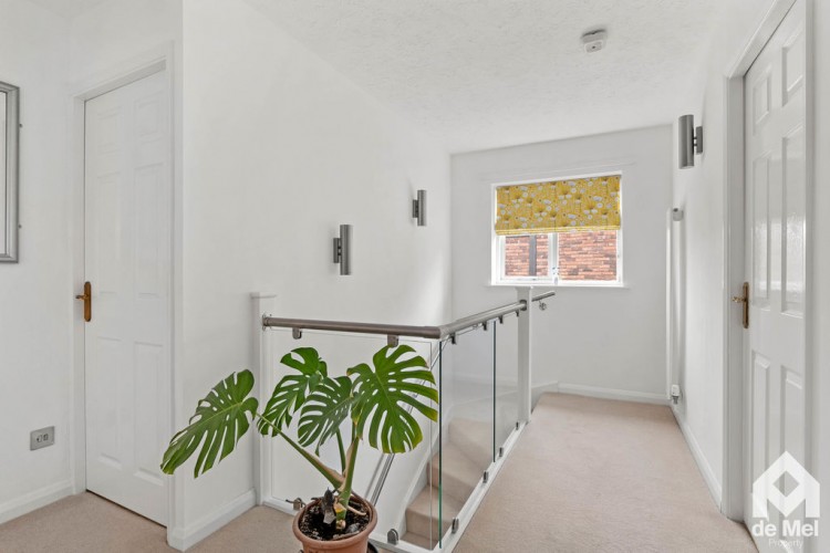 Images for Vilverie Mead, Bishops Cleeve, Cheltenham