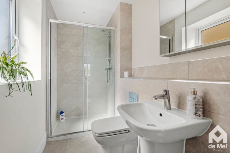Images for Wallace Square, Bishops Cleeve, Cheltenham, GL52