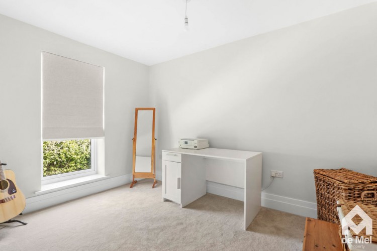 Images for Wallace Square, Bishops Cleeve, Cheltenham, GL52