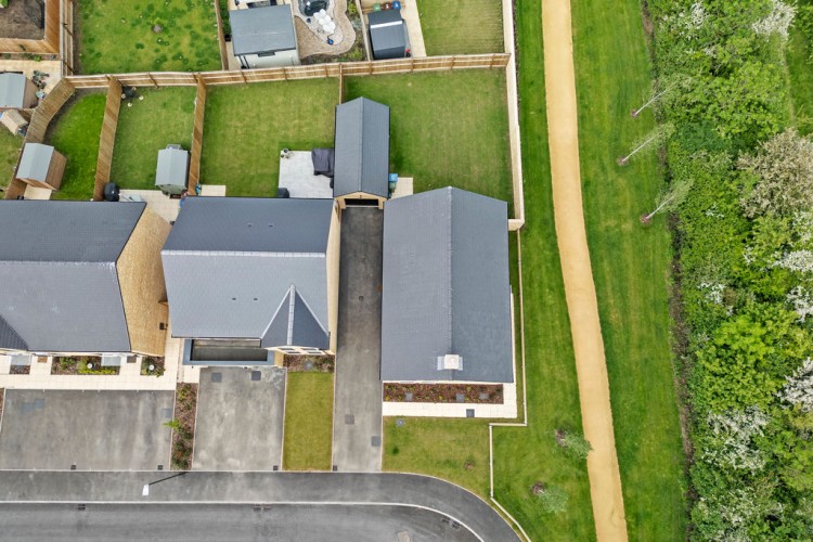 Images for Wallace Square, Bishops Cleeve, Cheltenham, GL52
